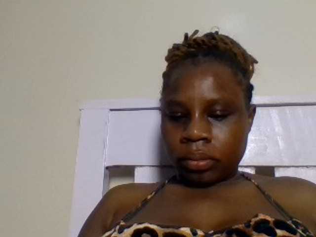 Ebonitah live cam on BongaCams