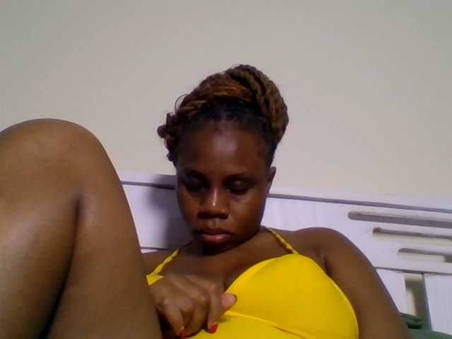 Ebonitah live cam on BongaCams