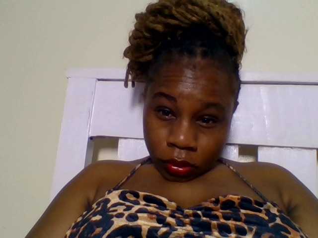 Ebonitah live cam on BongaCams