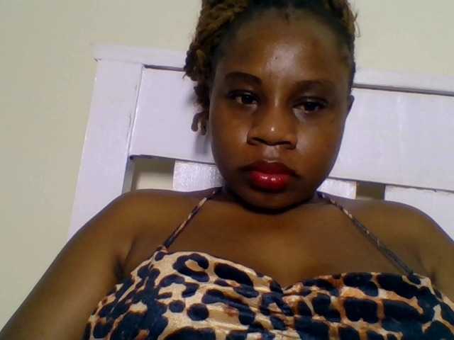 Ebonitah live cam on BongaCams