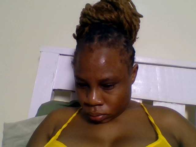 Ebonitah live cam on BongaCams