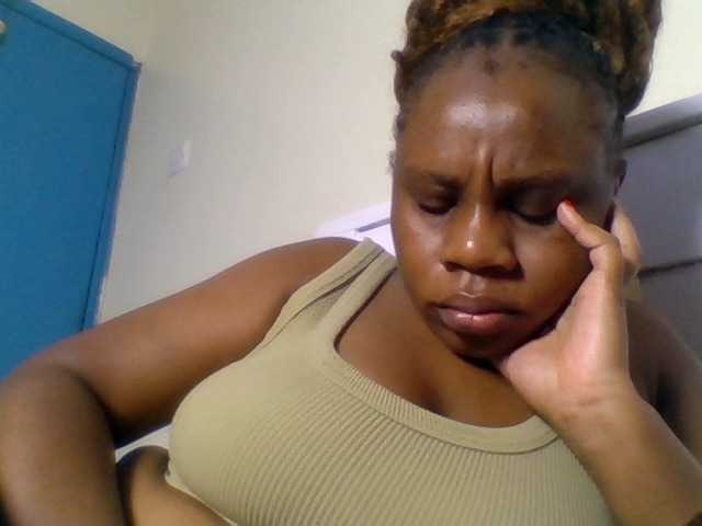 Ebonitah live cam on BongaCams