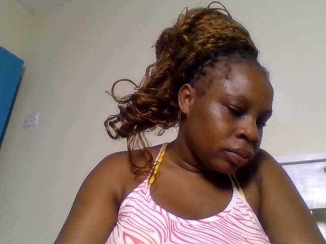 Ebonitah live cam preview