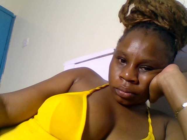 Ebonitah live cam on BongaCams