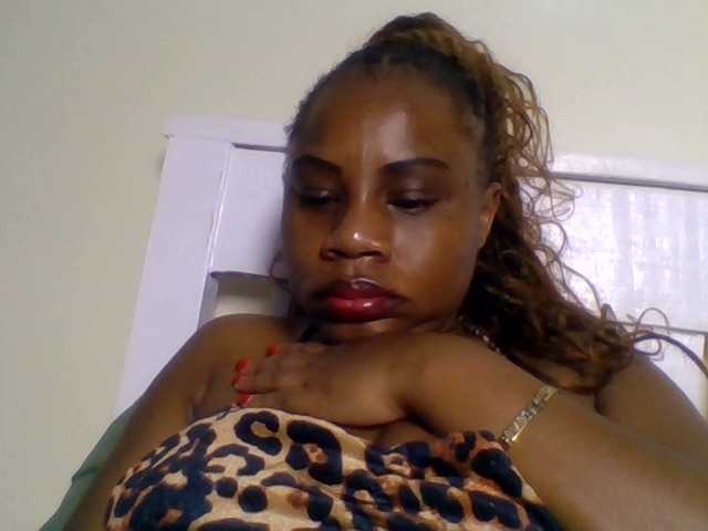 Ebonitah, live now on BongaCams