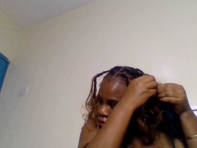 Ebonitah live cam on BongaCams