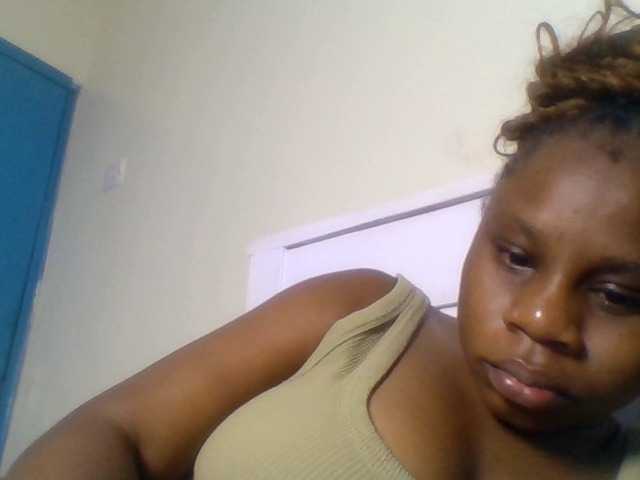 Ebonitah live cam preview