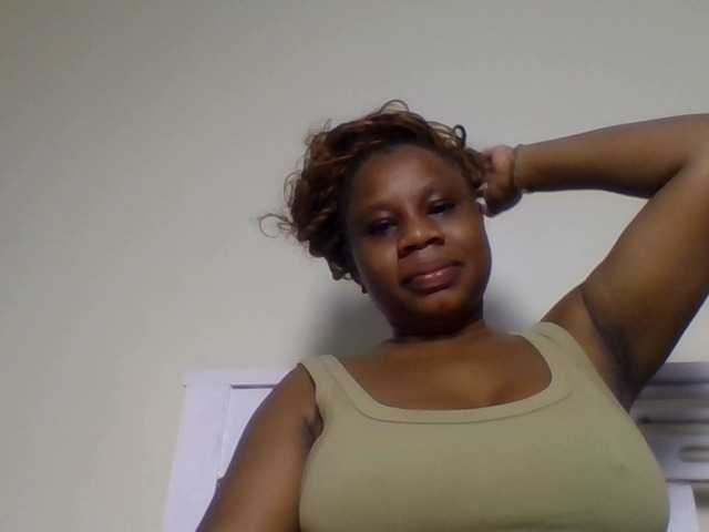 Ebonitah live cam on BongaCams
