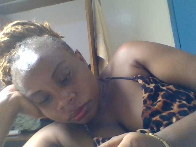 Ebonitah live cam on BongaCams