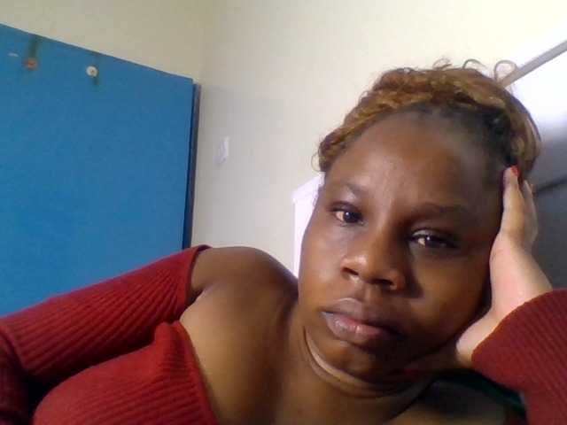 Ebonitah live cam on BongaCams