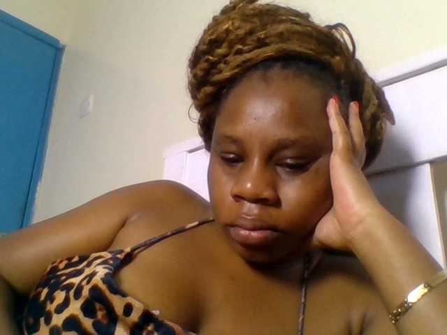 Ebonitah live cam on BongaCams