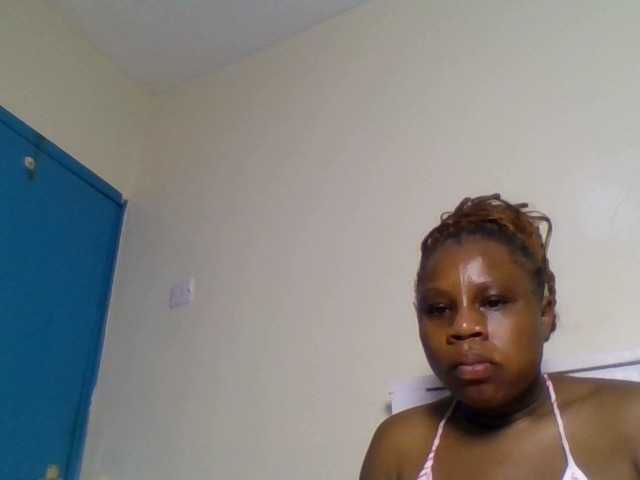 Ebonitah live cam on BongaCams