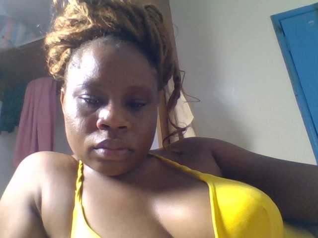 Ebonitah live cam on BongaCams