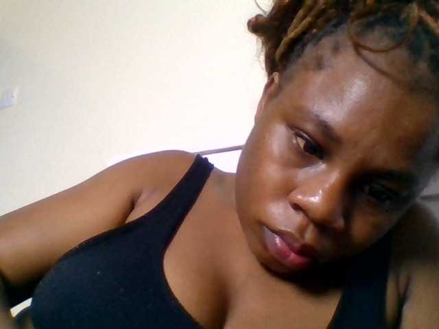 Ebonitah live cam on BongaCams