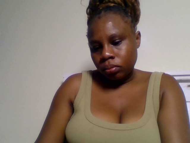 Ebonitah live cam on BongaCams
