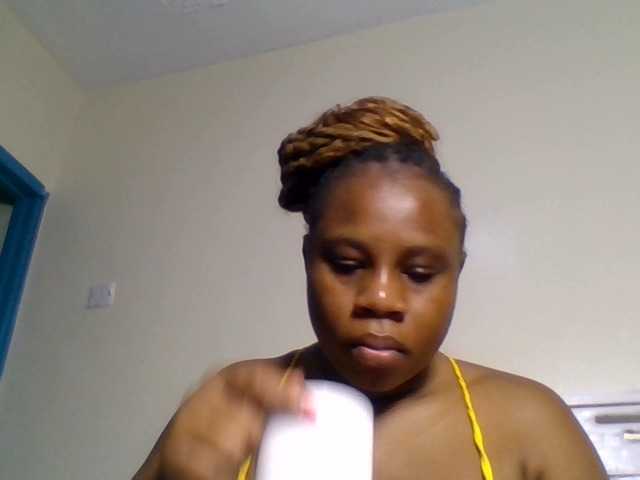 Ebonitah live cam on BongaCams