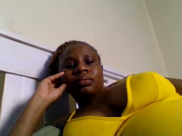 Ebonitah live cam on BongaCams