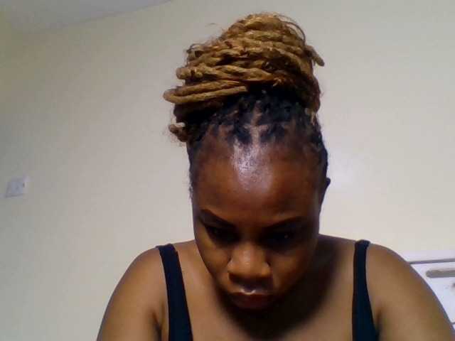 Ebonitah live cam on BongaCams