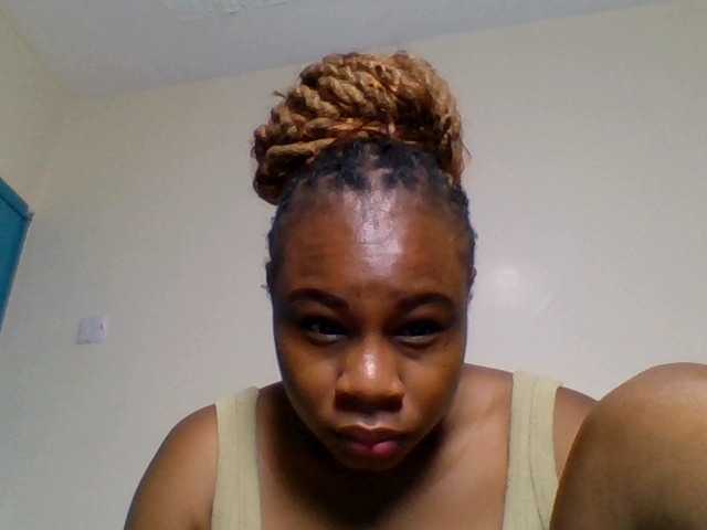 Ebonitah live cam on BongaCams