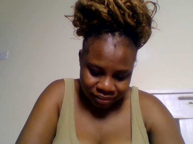 Ebonitah live cam on BongaCams