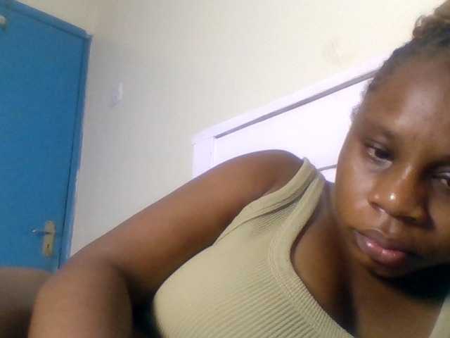 Ebonitah live cam on BongaCams