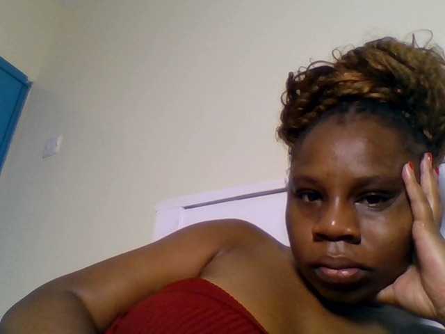 Ebonitah live cam on BongaCams
