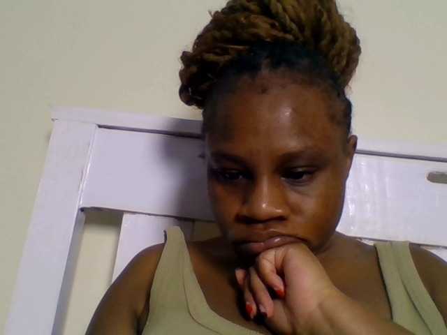 Ebonitah live cam on BongaCams