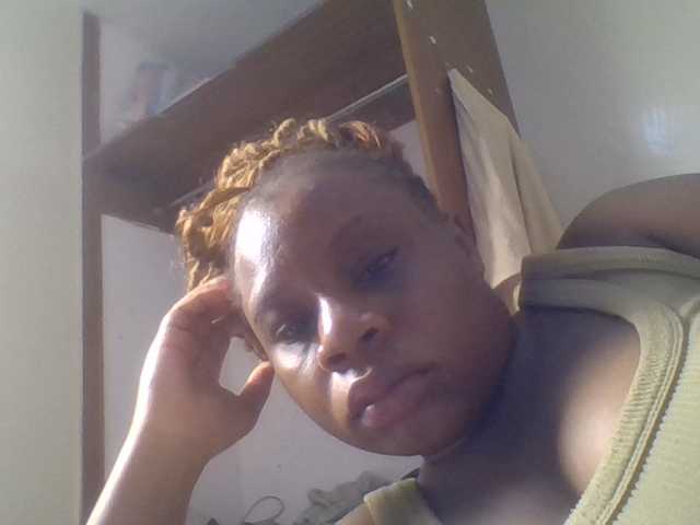 Ebonitah live cam on BongaCams
