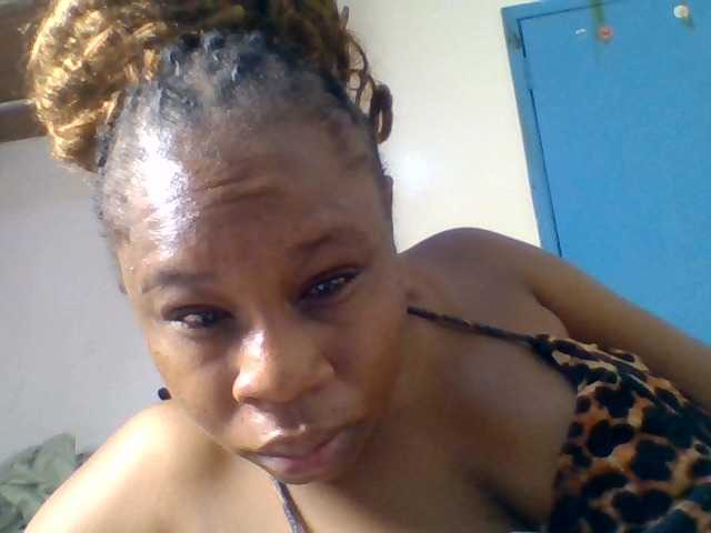 Ebonitah live cam on BongaCams