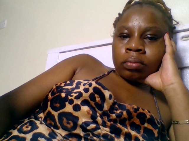 Ebonitah live cam on BongaCams