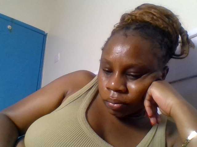 Ebonitah live cam preview