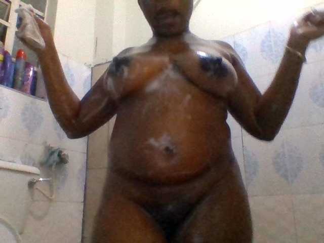 Ebonitah live cam on BongaCams