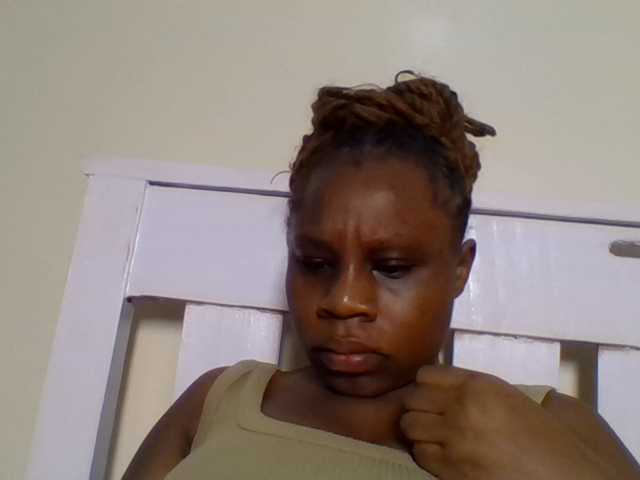 Ebonitah live cam on BongaCams