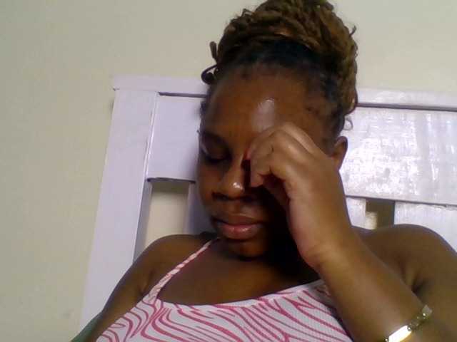 Ebonitah live cam on BongaCams