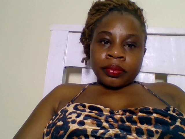 Ebonitah live cam on BongaCams