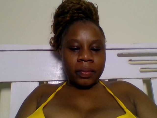 Ebonitah live cam on BongaCams