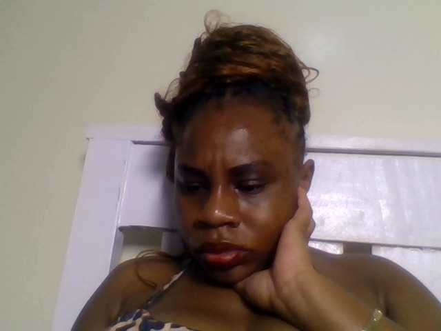 Ebonitah live cam on BongaCams