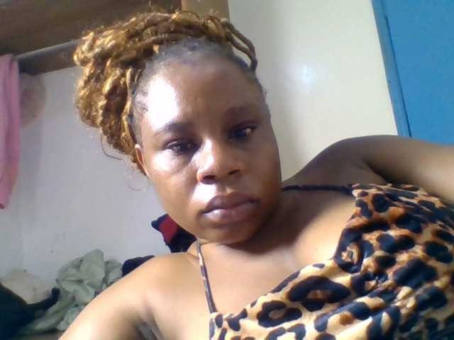 Ebonitah live cam on BongaCams
