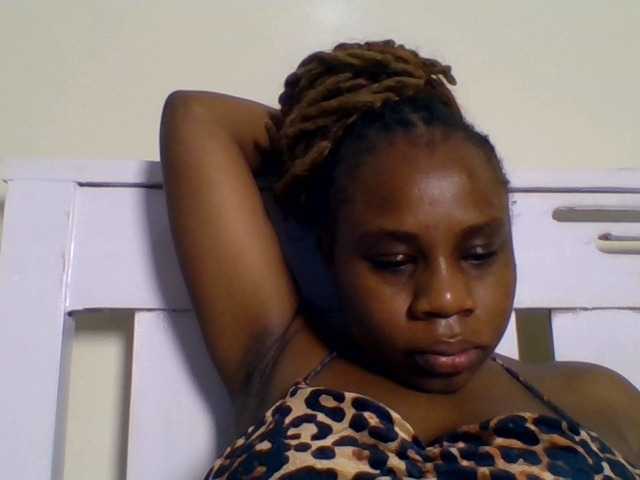Ebonitah live cam on BongaCams