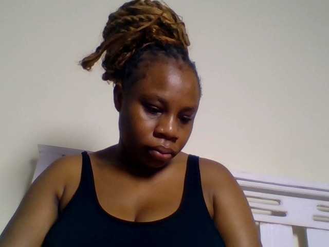 Ebonitah live cam on BongaCams