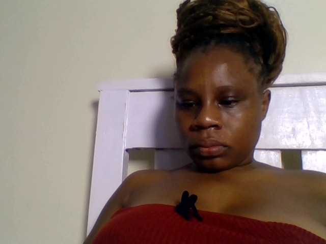 Ebonitah live cam preview