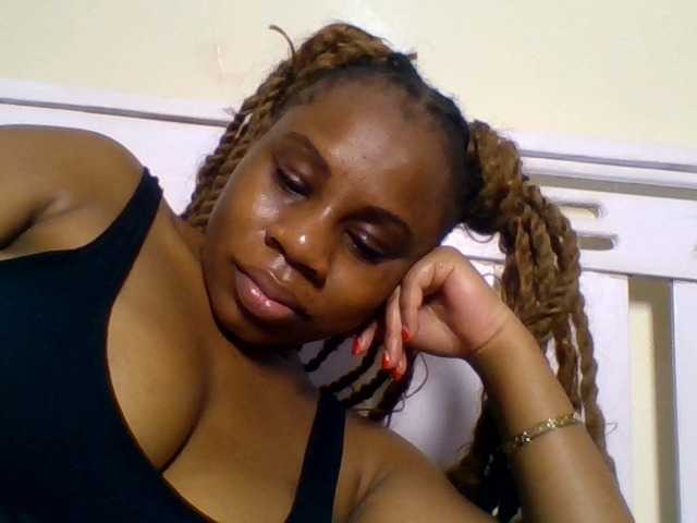 Ebonitah live cam on BongaCams