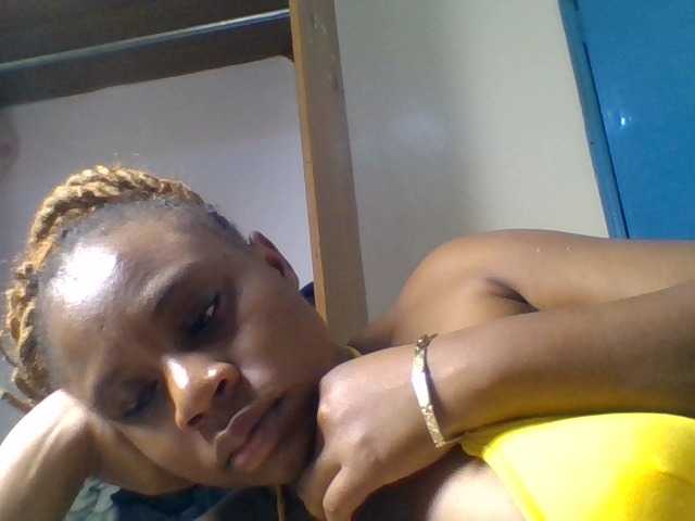 Ebonitah live cam on BongaCams