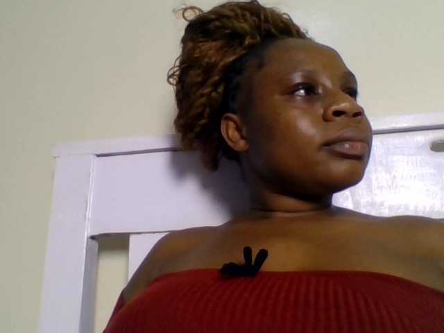 Ebonitah live cam on BongaCams