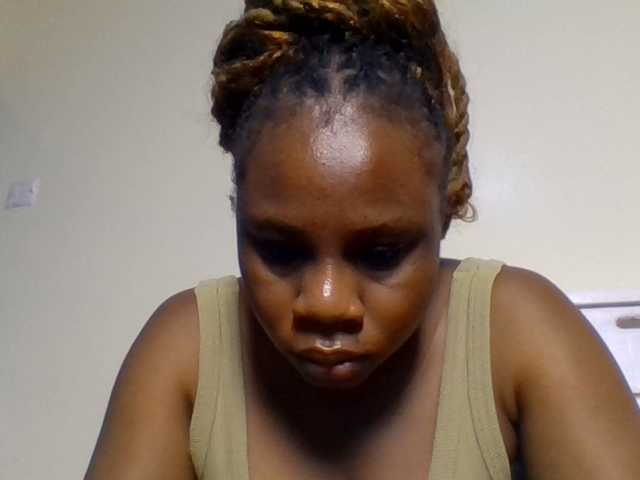 Ebonitah live cam on BongaCams