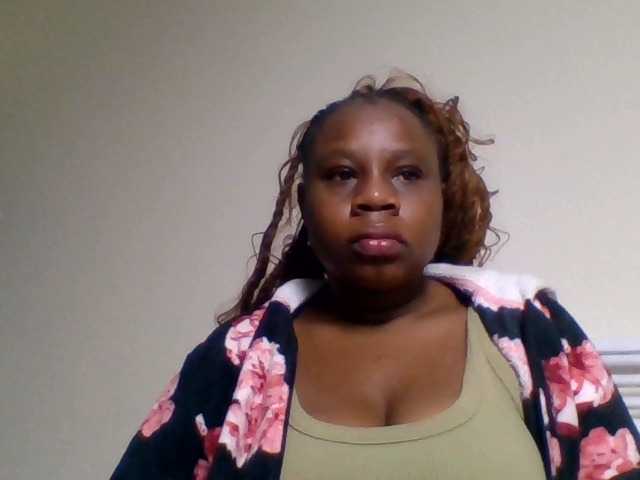 Ebonitah live cam on BongaCams