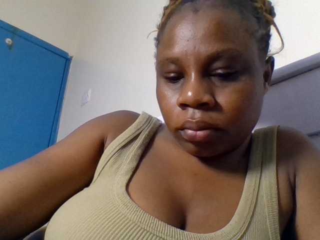 Ebonitah live cam on BongaCams