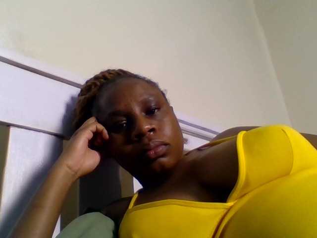 Ebonitah live cam on BongaCams
