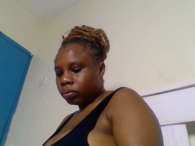 Ebonitah live cam on BongaCams