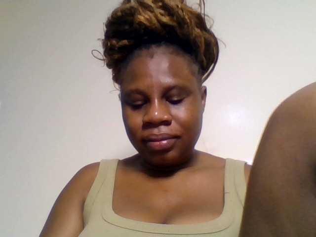 Ebonitah live cam on BongaCams